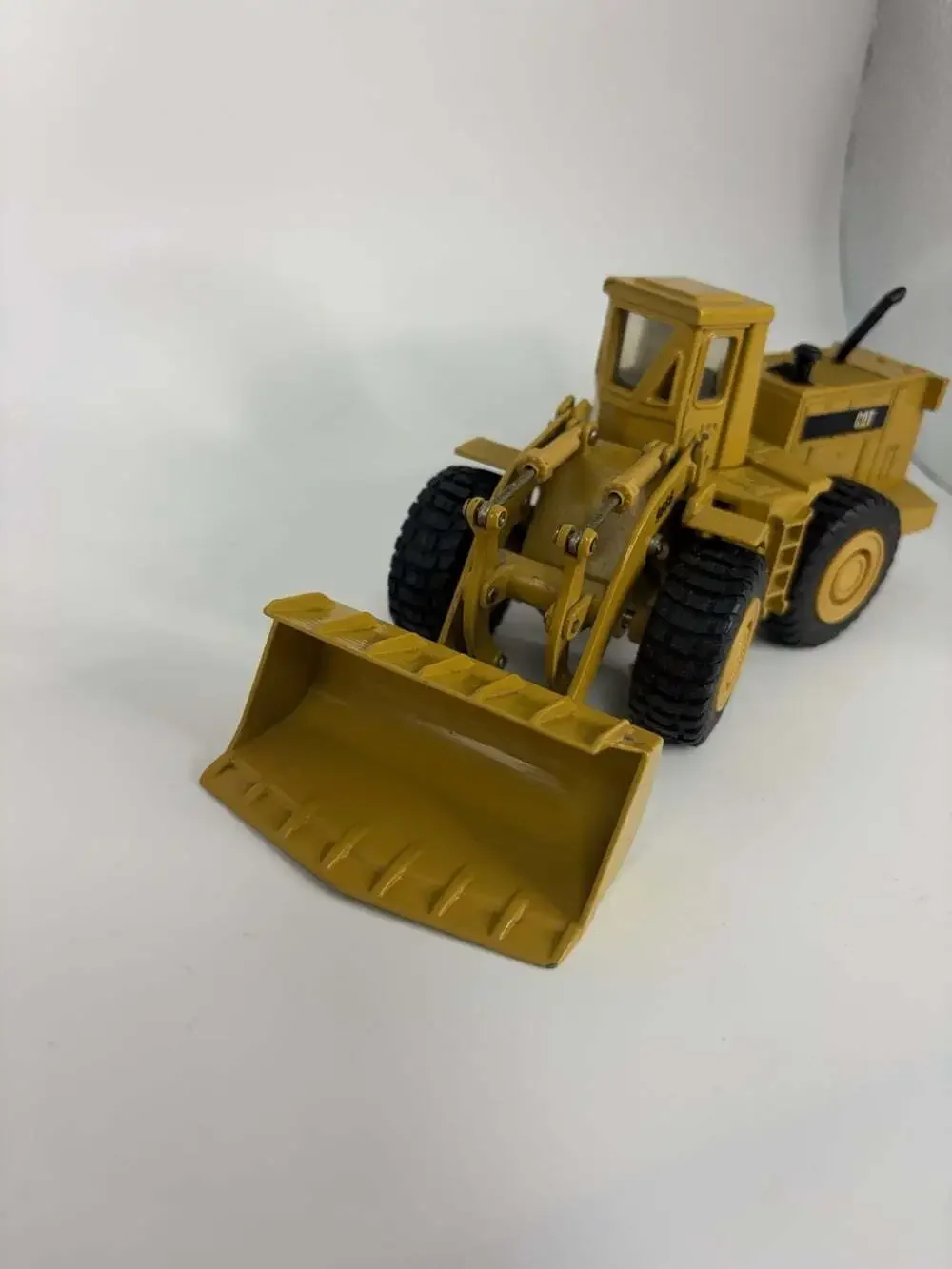 Ertl vtg cat